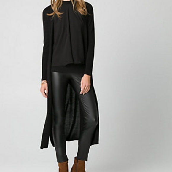 Le chateau long black sweater - Picture 2 of 2